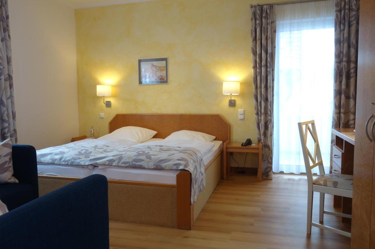 Hotel-Appartement Sonne Gersfeld Bagian luar foto